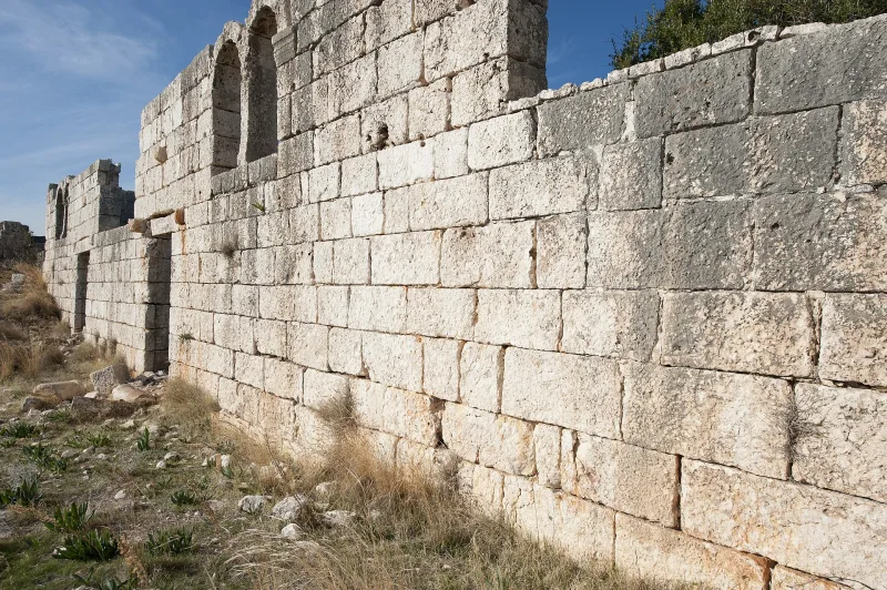 Corycus (Кизкалесі) — два замки на березі та в морі Кілікії